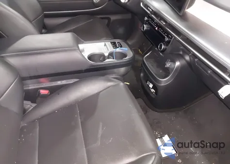 2026 Hyundai Ioniq 9 Sel z USA, uszkodzony, nr VIN 7YAMUFS33TY001951